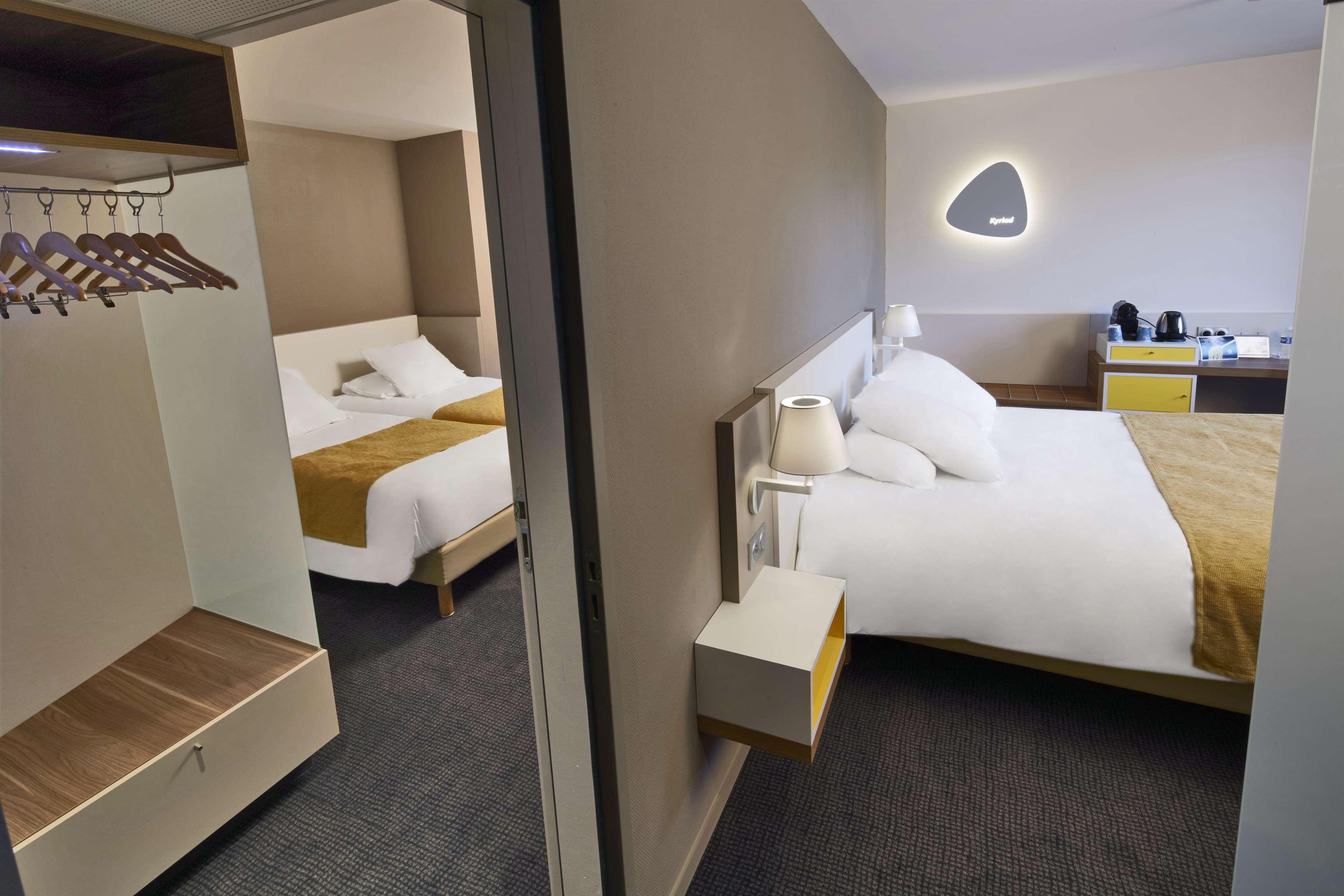 กีริอ๊าด เพรสทีจ โป - เซนิธ ปาแล เด สปอร์ต Hotel ภายนอก รูปภาพ